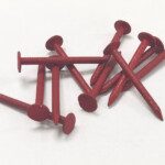 Red baking paint large flat head, smooth shank, diamond point iron clout nail BWG10X1-1/2” 3.4X38MM