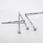 Galvanized large flat head, twisted shank, diamond point iron clout nail BWG11X2-1/2” 3.05X63.1MM